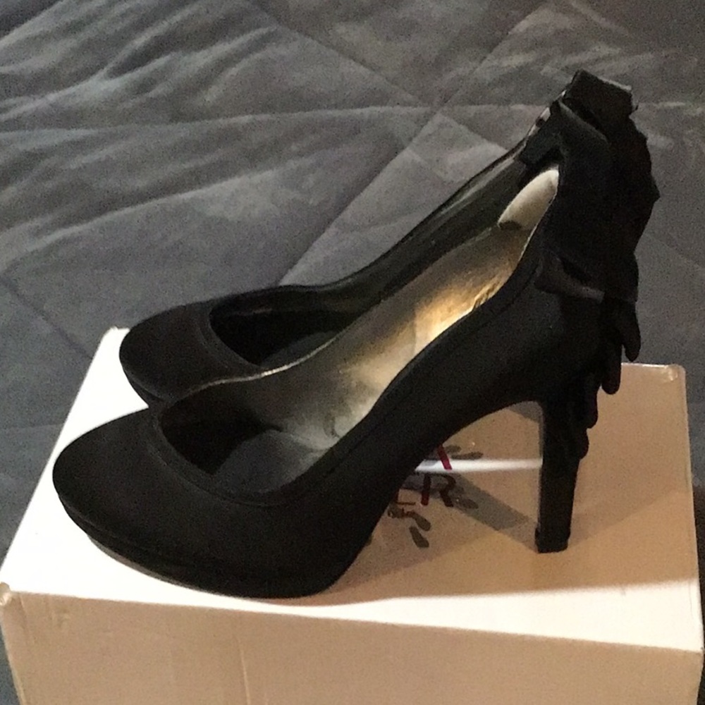 Black Nina Pumps